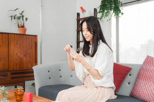 【女兒秋冬限定優惠】美白精華液 + 面膜3片 | 女兒