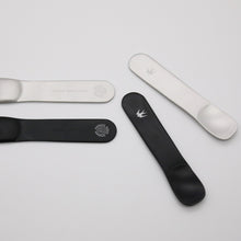 Load image into Gallery viewer, TSUBAME Ice cream spoon (Silver/Black) | Glocal Standard Product